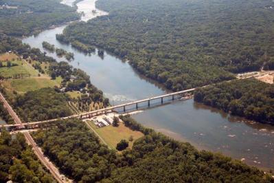 Huguenot Bridge spanning the James River, Richmond, Virginia, google earth
